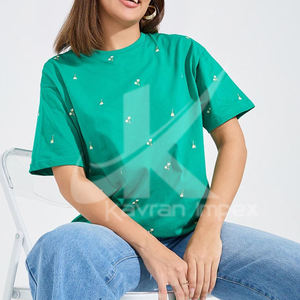 Camisetas bordadas personalizadas para mujer: calidad superior, bordado personalizado, perfecto para moda informal, marca corporativa - Product Image 3