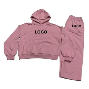 Conjunto Deportivo Personalizado con Estampado Puff, Top Corto con Capucha y Pantalones Deportivos Acampanados, Conjunto Deportivo para Hombre - Product Image 3