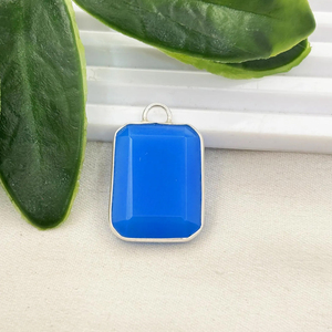 Pendentif en calcédoine bleue taille émeraude 20x15mm forme octogonale en argent sterling 925 serti, bijoux en calcédoine bleue d'Inde - Product Image 1