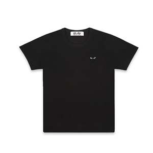 T-shirt pour homme Comme Des Garçons Play, noir, manches courtes, 100% coton, tissu jersey respirant, poids 180g/240g, cœur brodé - Product Image 1