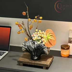Jarrón Decorativo de Metal Hecho a Mano de Primera Calidad, Forma Única, Diseño Contemporáneo para Regalos, Decoración del Hogar, Interior de Lujo - Product Image 5