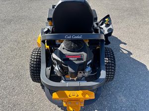 Achetez un nouveau tracteur à gazon Cub Cadet Z2 117S authentique et authentique, 28V, bac à herbe, pour grands jardins, coupe-herbe durable - Product Image 6