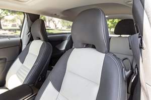 VOLVO C30 T5 R-DESIGN 2013 d'occasion, conduite à gauche/droite - Product Image 2