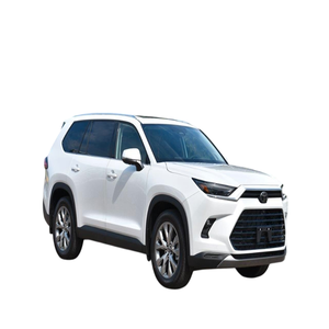 2020 pour Toyota Highlander XLE boîte de vitesses manuelle d'occasion sièges en cuir intérieur foncé options de carburant à gaz et électrique direction gauche - Product Image 5