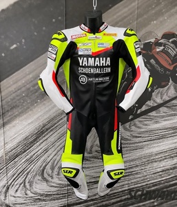 Traje de Motociclismo de Cuero Resistente, Transpirable, de Primera Calidad, Diseño de Piel de Canguro y Vacuno, Manga Larga, Hecho en Pakistán - Product Image 1
