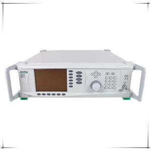 Générateur de signal RF Anritsu MG3692C d'occasion avec forme d'onde sinusoïdale - Product Image 1
