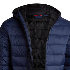 Veste d'hiver matelassée pour homme à capuche et fermeture éclair, personnalisée OEM, 100% duvet, rembourrage épais en polyester brillant, vente en gros - Product Image 6