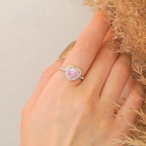 แหวนเพชรทรงหัวใจคุณภาพสูง หรูหรา คลาสสิก เพชรเลี้ยงในห้องปฏิบัติการ ทองคำขาว 18k ทรงแฟนซีคัท VVS2 2 กะรัต แบบ Halo รับรองโดย IGI สำหรับงานแต่งงานและงานเลี้ยง - Product Image 2