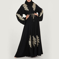 Abaya noire brodée avec motif floral doré, manches longues, abaya modeste pour femmes, longueur au sol, vêtements islamiques