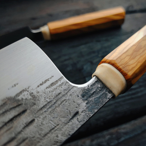 Venta al por mayor personalizado OEM ODM cubertería de fábrica profesional de acero de Damasco hoja hecha a mano Apto para lavavajillas ambidiestro cuchillo de Chef - Product Image 5