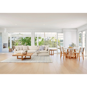 Mesa de centro cuadrada Bronte de madera maciza de alta calidad con acabado natural para interior o exterior - Product Image 2