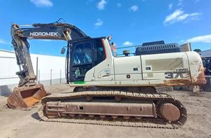 Trouvez des excavatrices Hidromek durables avec une capacité de godet de 3 mètres cubes et un châssis en acier robuste de pointe. - Product Image 3