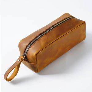 Men's Large Eco-Friendly Fashion Week-End Bag Genuine Leather Wash Bag with Zipper Closure - Product Image 5