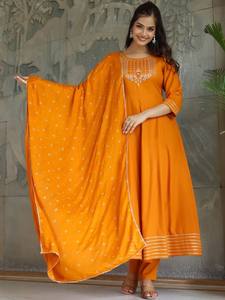 Mostaza Floral Bordado Anarkali Kurta Con Pantalones & Dupatta - Product Image 6