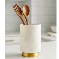 Caddy à couverts en marbre et laiton de créateur de qualité supérieure 5 étoiles Organisation d'ustensiles de cuisine pour hôtels Prix de gros en vrac pour les détaillants de luxe
