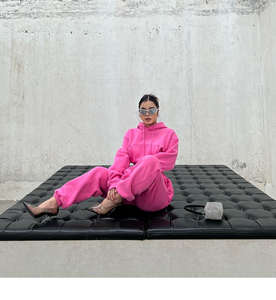 2025 personalizado en blanco de lana pulóver sudaderas con capucha de gran tamaño de las mujeres al por mayor de dos piezas Crop Top y pantalones de chándal Conjunto para las mujeres - Product Image 5