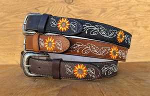 Ceinture en cuir de vache pleine fleur avec broderie florale, ceinture de luxe en cuir de vache personnalisée avec des motifs perlés, ceintures unisexes prêtes à être expédiées - Product Image 3