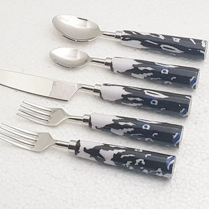 Couverts en acier inoxydable écologiques et durables de luxe, cuillères avec manche en résine, vente chaude 2025, vaisselle de table pour les fêtes - Product Image 1