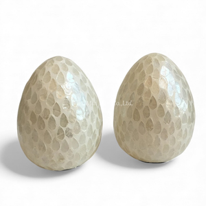Huevo de Pascua Encantador de Nácar Natural y Núcleo de Bambú para Centro de Mesa de Sala de Estar, Procedente de Vietnam - Product Image 1