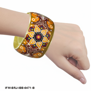 Brazalete de Latón Hecho a Mano con Patrón de Esmalte Ornamentado, Brazalete Boho Ancho, Joyería para Mujer, Regalo para Ella - Product Image 6