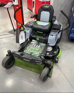 Cortacésped ligero de giro cero 2025-Tractor de césped compacto. - Product Image 2