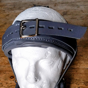 Arnés y Collar de Cuero Genuino para Reposacabezas. Gris Tormenta o cualquier color - Product Image 6