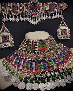 Parure de bijoux pour femme en acier inoxydable, design artisanal, idéale pour les fêtes, mariages et tenues traditionnelles. - Product Image 2