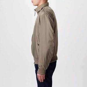 Blousons Bomber Décontractés avec Couche Extérieure Imperméable, Détails en Côte Extensible et Poches Zippées Sécurisées pour un Confort Quotidien 2026 - Product Image 4