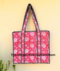 Bolso de mano de algodón acolchado vintage de alta calidad con bolsillo con cremallera y botón Color personalizado y logotipo listo para viajar para todas las estaciones - Product Image 2