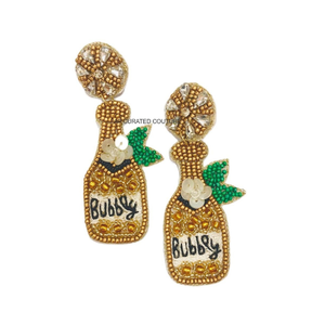 Boucles d'oreilles à clous en perles de luxe pour femmes |   Bijoux personnalisables haut de gamme pour la Journée du Derby et les événements festifs - Product Image 4