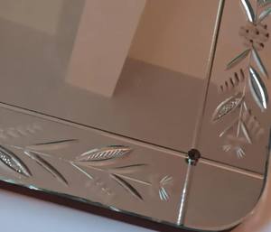 Miroir floral en verre sculpté de style vénitien - Product Image 4