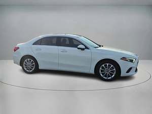 Mercedes-Benz Clase A A 220 2019 Usado en Buen Estado - Product Image 2