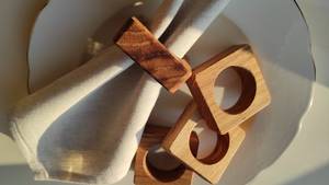 Ronds de serviette, ronds de serviette en rotin, ronds de serviette en osier, décor de table - Product Image 2