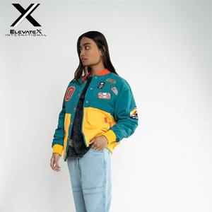 Venta al por mayor 2024 chaqueta universitaria de cuero de gran tamaño para mujer cortavientos liso teñido de algodón largo elegante de punto acolchado - Product Image 1