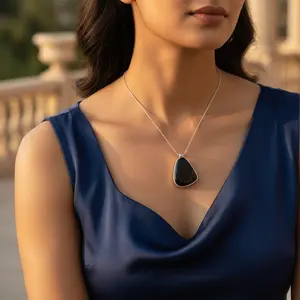 Colgante de Plata 925 con Ónix Negro para Mujer, Joyería Religiosa con Piedras Preciosas en Oro Rosa, Corte Esmeralda, Bañado en Rodio y Platino - Product Image 2