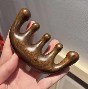 Peine de masaje de sándalo: ¡un superventas para el bienestar y la calma holísticos! -LOTO AZUL VIETNAM - Product Image 2