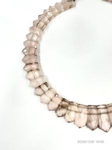 สร้อยคอช็อคเกอร์ทรงเหลี่ยมหรูหราทันสมัย ทำจากควอตซ์น้ำแข็งธรรมชาติ เกรด AAA ความยาว 18 นิ้ว - Product Image 3