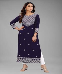 Kurtis imprimé en rayonne de coton pour femmes, dernière conception de mode, prêt à porter, robe à bas prix, vente en gros, mode attrayante - Product Image 3