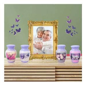 Urne funéraire souvenir d'urne fabriquée à la main pour fabricant et exportateur de crémation d'urne en aluminium blanc humain avec qualité d'exportation - Product Image 1