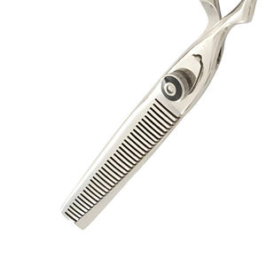 กรรไกรซอยผมสแตนเลสคุณภาพพรีเมียมระดับมืออาชีพที่ดีที่สุด สำหรับร้านทำผม ผลิตภัณฑ์ความงามและการดูแลส่วนบุคคล - Product Image 6