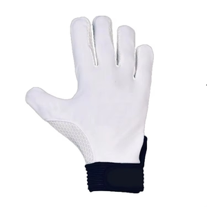 Guantes de Fútbol Gaélico Premium con Agarre Fuerte, Rendimiento en Todo Tipo de Clima, Venta al Por Mayor, Logotipo Personalizado Disponible - Product Image 4