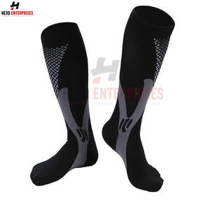Pakistan Factory Direct Chaussettes longues 100% coton pour hommes Chaussettes d'été confortables avec logo Prix de gros pas cher Offre Spéciale - Product Image 5