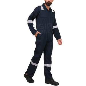 Combinaison de sécurité confortable avec tissu résistant, idéale pour les longues heures de travail dans les environnements industriels et de construction - Product Image 4