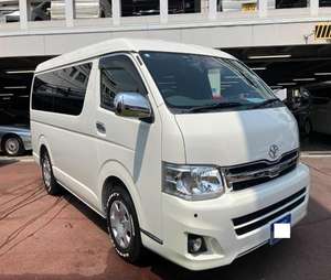 Toyota Hiace Turbo 2018 Usada con Título Limpio en Perfectas Condiciones - Product Image 1