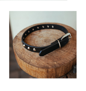 Collier de chien clouté classique de 20mm en produits de cheval noir - Product Image 1