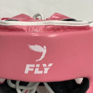 Casque ouvert réglable en cuir FLY rose et blanc, toutes couleurs et tailles disponibles, pour l'entraînement au kickboxing, au Muay Thai et au MMA - Product Image 6