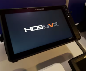 HDS-16 Live คุณภาพดีเยี่ยม ใหม่แกะกล่อง พร้อม Active Imaging 3-in-1 Transom Mount Transducer และแผนที่ C-MAP Pro - Product Image 1