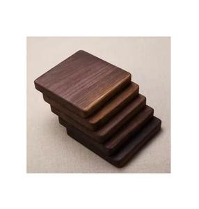 Sous-verres en bois de noyer faits à la main, écologiques, durables, avec un design personnalisable pour la maison, l'hôtel et la restauration - Product Image 6