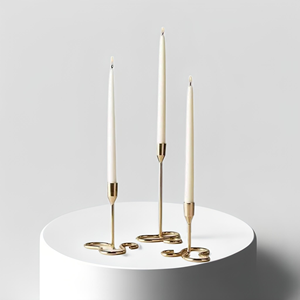 เชิงเทียนโลหะสีเงินเงาแบบตัดด้วยมือสำหรับตกแต่งบ้านและงานแต่งงาน ใช้ได้กับเทียนทรงเรียวและทรงสูง - Product Image 5