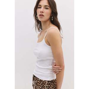 Camiseta de Algodón con Tirantes Finos - Product Image 4